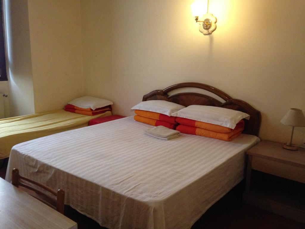 Botel Inn Рим Экстерьер фото