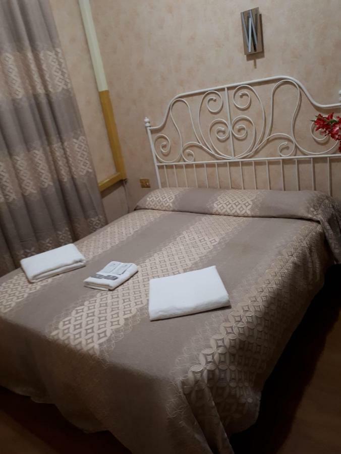 Botel Inn Рим Экстерьер фото